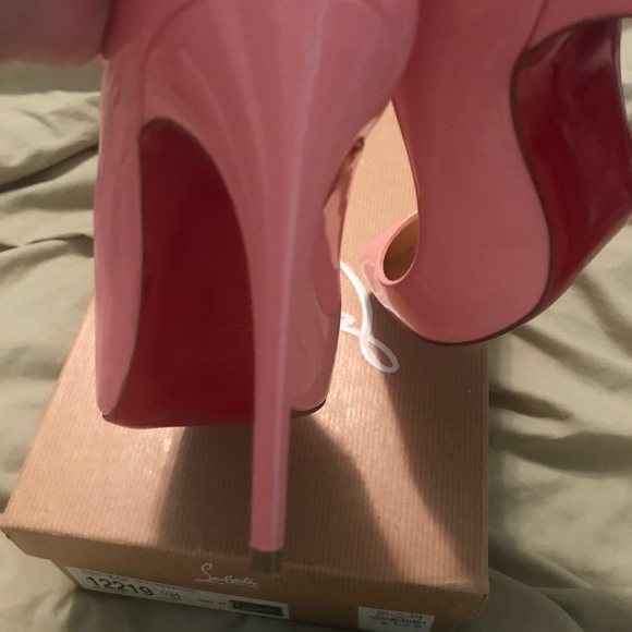 Christian Louboutin heels - Picture 7 of 8